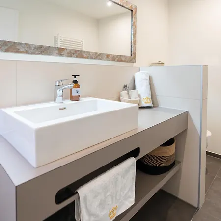 Apartment Modern Designed, Luxury Mountain View