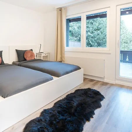 Modern Designed, Luxury Mountain View Apartment *