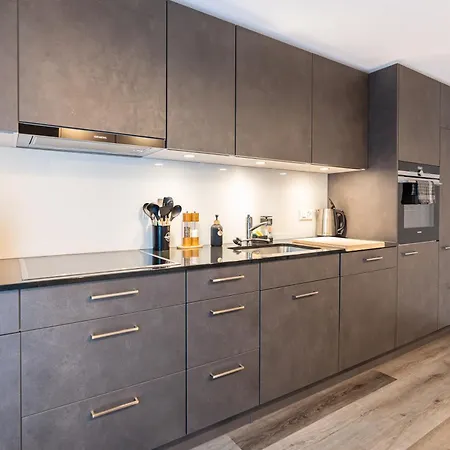 Modern Designed, Luxury Mountain View *