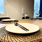 Modern Designed, Luxury Mountain View Апартаменты Кандерштег