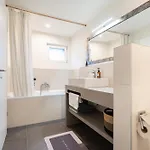 Апартаменты Modern Designed, Luxury Mountain View Кандерштег