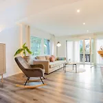 Апартаменты Modern Designed, Luxury Mountain View