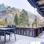 Апартаменты Modern Designed, Luxury Mountain View *